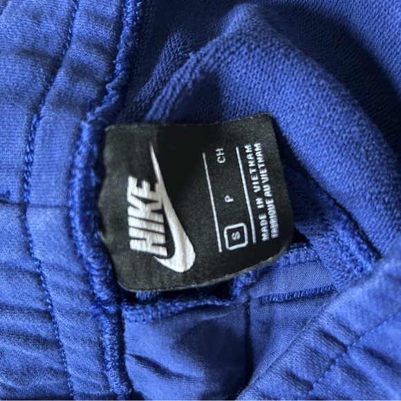 Nike Men's Blue Shorts - Picture 5 of 5